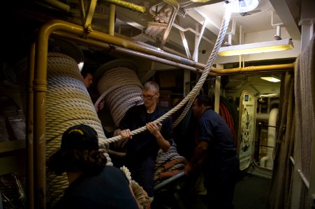 USS Arleigh Burke activity 141004-N-WD757-129