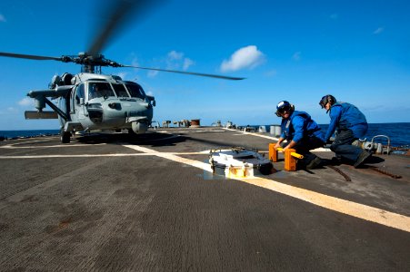 USS Arleigh Burke 140222-N-WD757-035