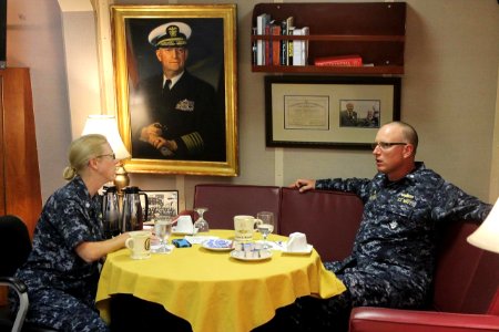 USS Arleigh Burke (DDG 51) 140911-N-SQ175-002 (15139184118)