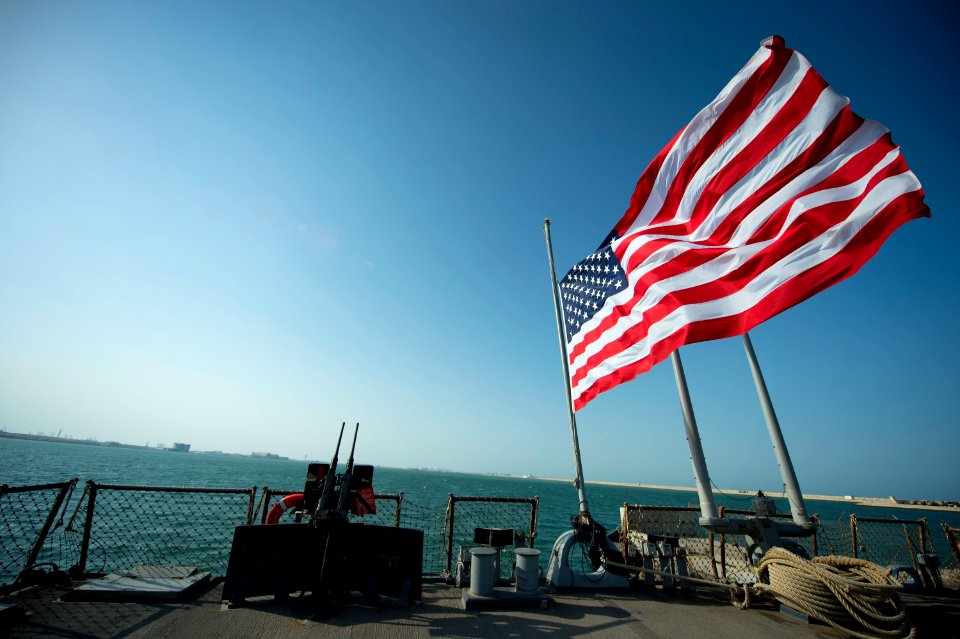 USS Arleigh Burke (DDG 51) 140911-N-WD757-048 (15139213148)