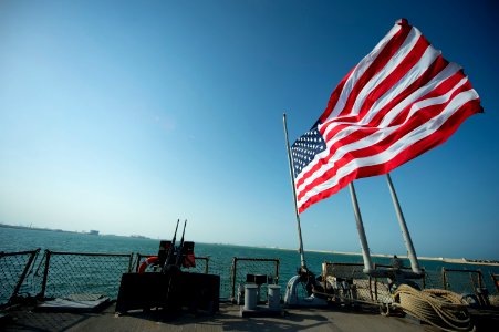 USS Arleigh Burke (DDG 51) 140911-N-WD757-048 (15139213148)