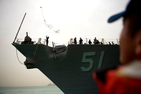 USS Arleigh Burke operations 140513-N-WD757-238