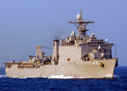 US Navy 091030-N-5538K-017 The amphibious dock landing ship USS Harpers Ferry (LSD 49) is underway in the South China Sea