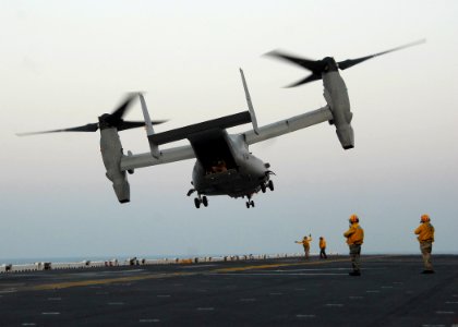 US Navy 091106-N-8132M-120 An MV-22B Osprey from Marine Medium Tiltrotor Squadron 263 (Reinforced), 22nd Marine Expeditionary Unit, takes off from the amphibious assault ship USS Bataan (LHD 5) photo