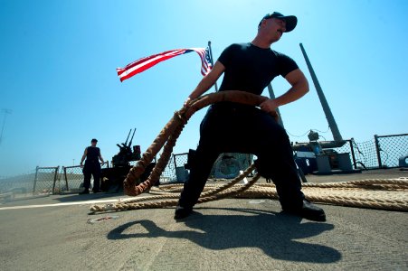 USS Arleigh Burke (DDG 51) 140831-N-WD757-011 (15127675365)