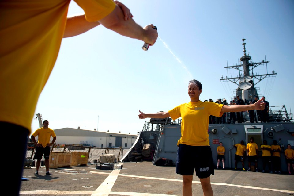 USS Arleigh Burke (DDG 51) 140531-N-WD757-020 (14386100111)
