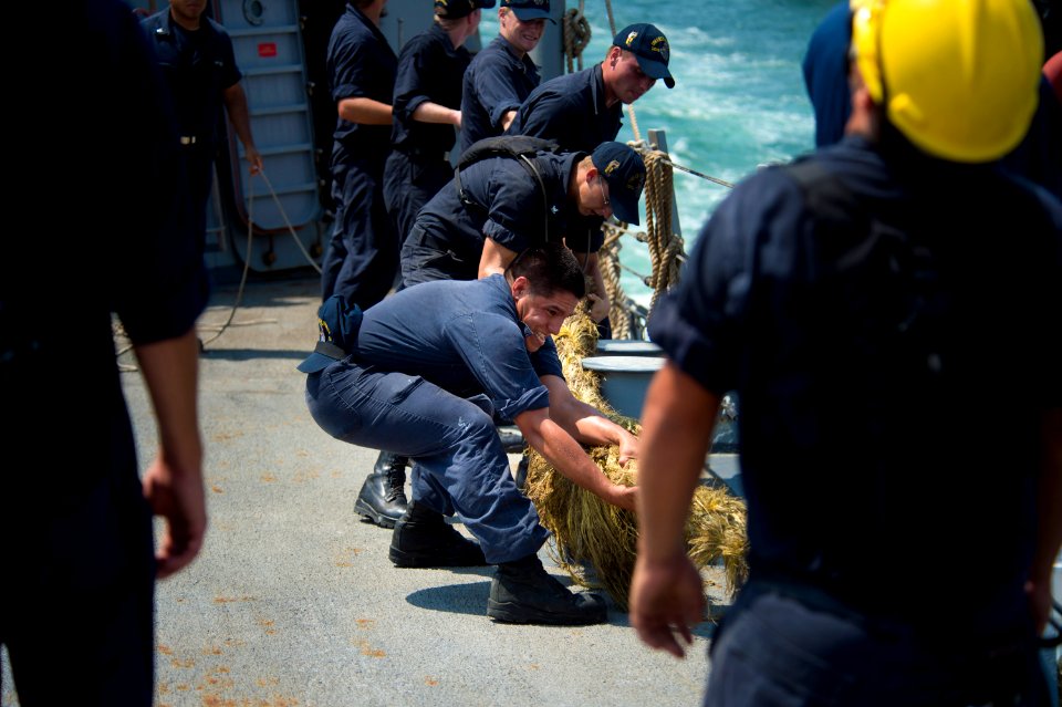 USS Arleigh Burke (DDG 51) 140709-N-WD757-197 (14528448187)