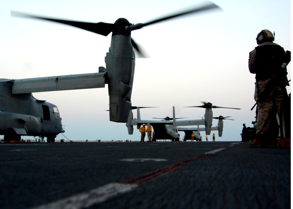 US Navy 091106-N-8132M-035 An MV-22B Osprey from Marine Medium Tiltrotor Squadron 263 (Reinforced), 22nd Marine Expeditionary Unit, prepares to take off from the amphibious assault ship USS Bataan (LHD 5)