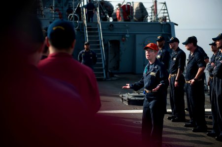 USS Arleigh Burke (DDG 51) 140418-N-WD757-041 (13966320973)