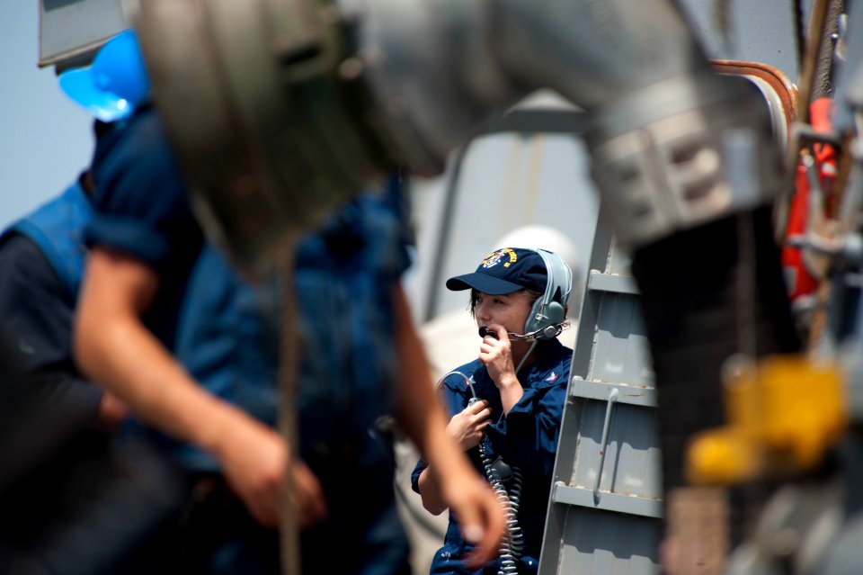USS Arleigh Burke (DDG 51) 140417-N-WD757-212 (13921390024)