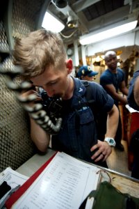 USS ARLEIGH BURKE (DDG 51) 140422-N-WD757-121 (13990102361)