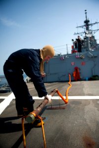USS Arleigh Burke (DDG 51) 140418-N-WD757-215 (13943079832)