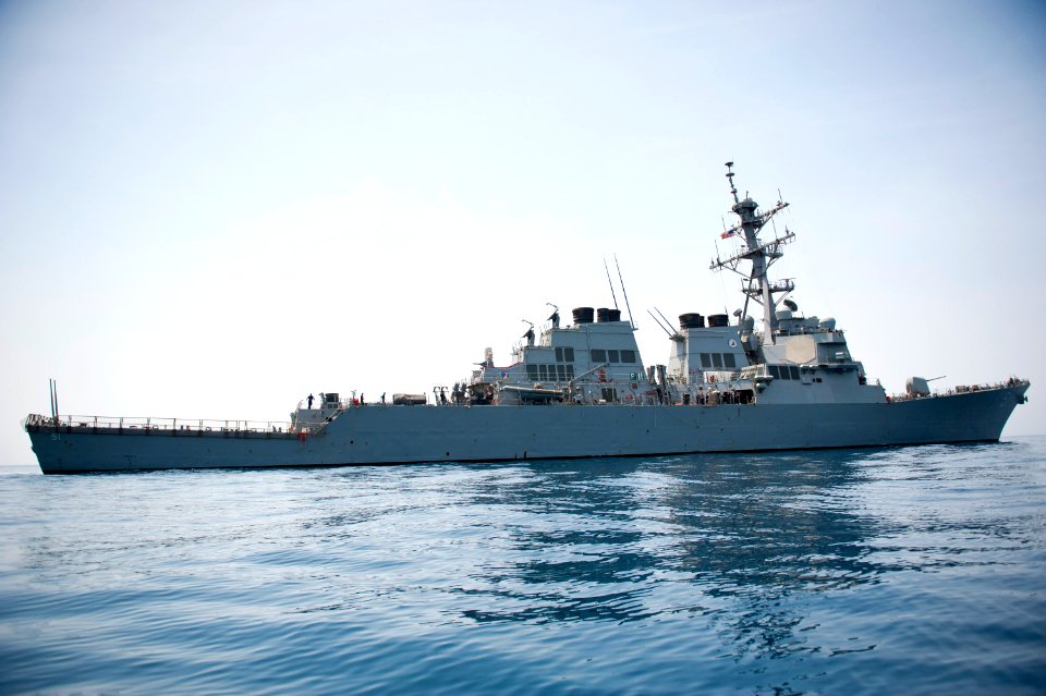USS Arleigh Burke (DDG 51) 140415-N-WD757-389 (13943232832)