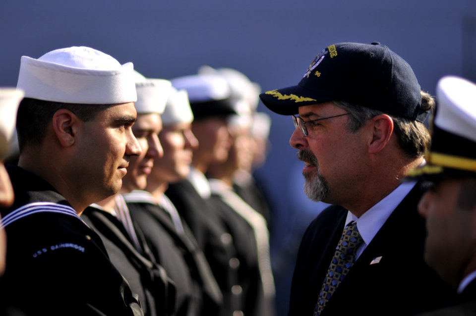 US Navy 091119-N-8907D-134 Capt. Richard Phillips, former Captain of the container ship MV Maersk Alabama, publicly thanks Sailors assigned to the guided-missile destroyer USS Bainbridge (DDG 96)