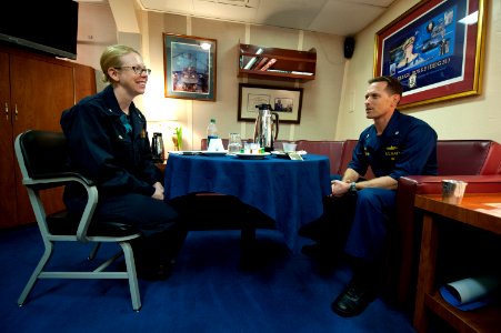 USS ARLEIGH BURKE (DDG 51) 140405-N-WD757-058 (13691848254)