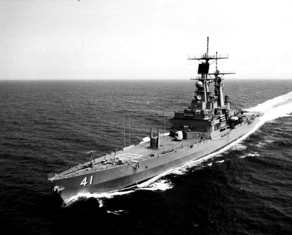 USS Arkansas (CGN-41) underway in the Atlantic Ocean on 1 September 1980 (USN 1179338)