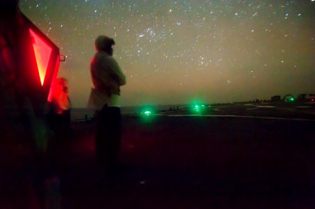 USS ARLEIGH BURKE (DDG 51) 140324-N-WD757-043 (13424763885)