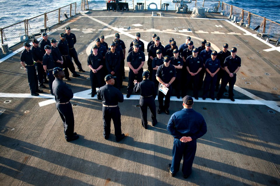 USS ARLEIGH BURKE (DDG 51) 140321-N-WD757-027 (13424839635)