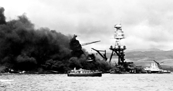 USS Arizona sinking 2a