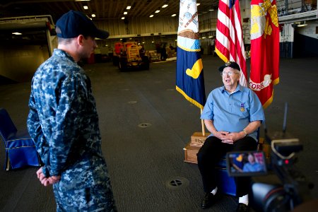 USS Arizona survivor visits USS America 141023-N-LQ799-184