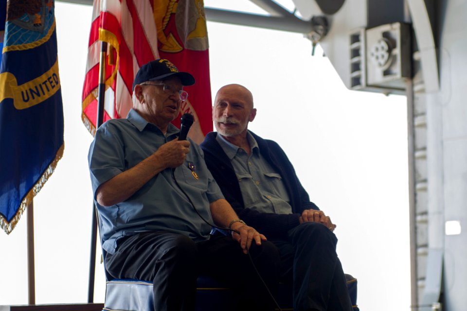 USS Arizona survivor visits USS America 141023-N-LQ799-050