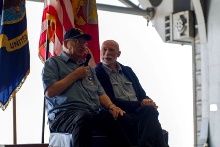 USS Arizona survivor visits USS America 141023-N-LQ799-050