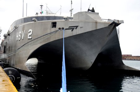 US Navy 091228-N-1429M-001 High Speed Vessel Swift (HSV-2) arrives in Naples, Italy for a brief port visit