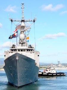 US Navy 100115-N-3666S-034 The guided-missile frigate USS Reuben James (FFG 57) pulls out of Naval Station Pearl Harbor