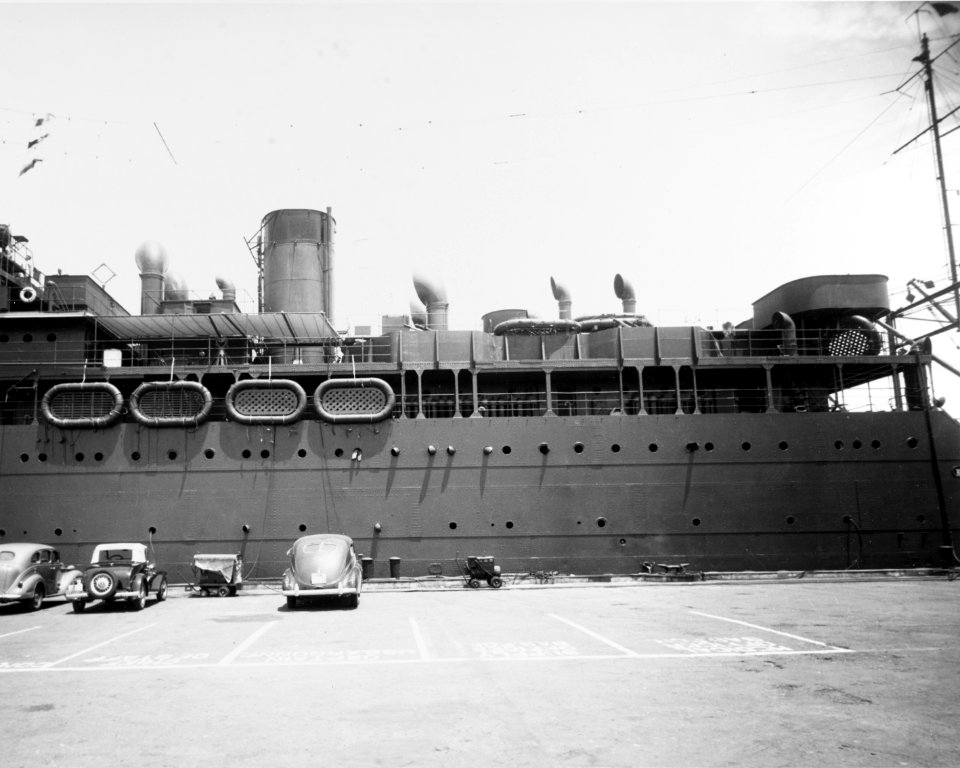USS Argonne - 19-N-25206