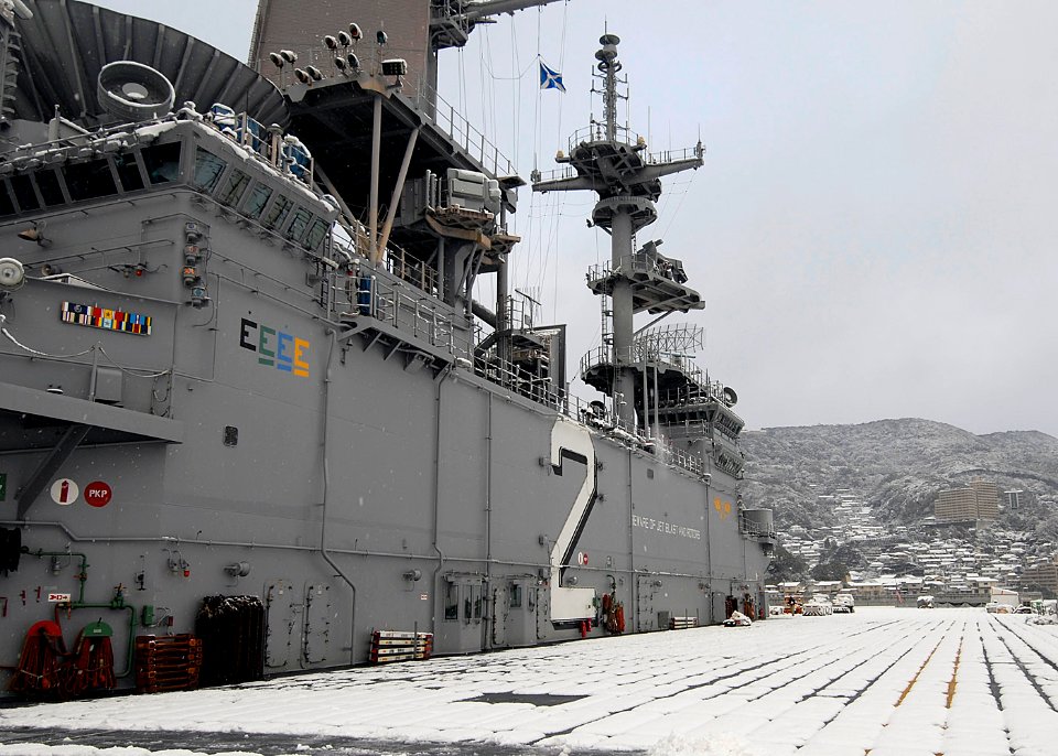 US Navy 100113-N-5215E-020 The forward-deployed amphibious assault ship USS Essex (LHD 2) sits in her homeport of Sasebo, Japan after a snowstorm
