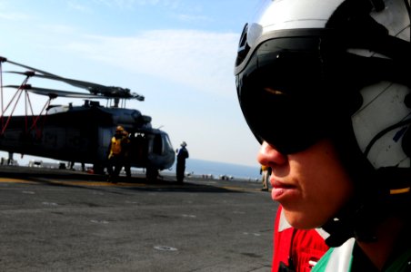US Navy 100116-N-7508R-029 Aviation Systems Warfare Operator 2nd Class Soonja Tyrrell assigned to Helicopter Sea Combat Squadron (HSC) 22