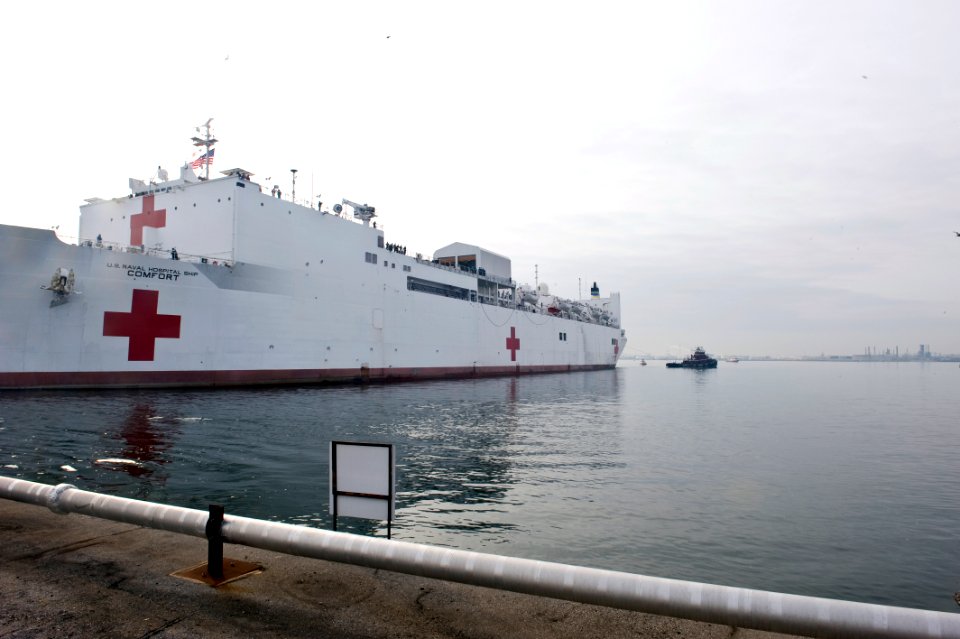 US Navy 100116-N-XXXXX-257 The Military Sealift Command (MSC) hospital ship USNS Comfort (T-AH 20) pulls away from Canton Pier for a short notice humanitarian deployment to Port-au-Prince, Haiti