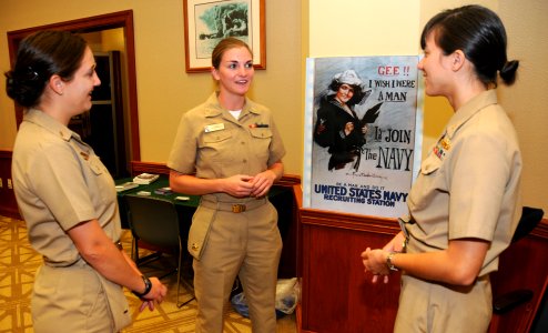US Navy 100119-N-7498L-058 Female Navy officers discuss their personal experiences as women in the Navy at the 2010 Surface Navy Women's Symposium