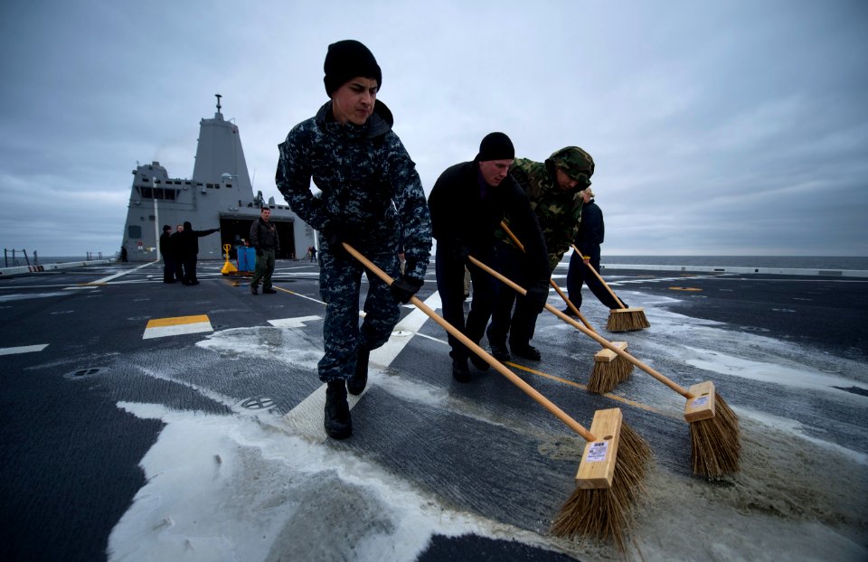 USS Anchorage prepares for its commissioning. (8697727667)