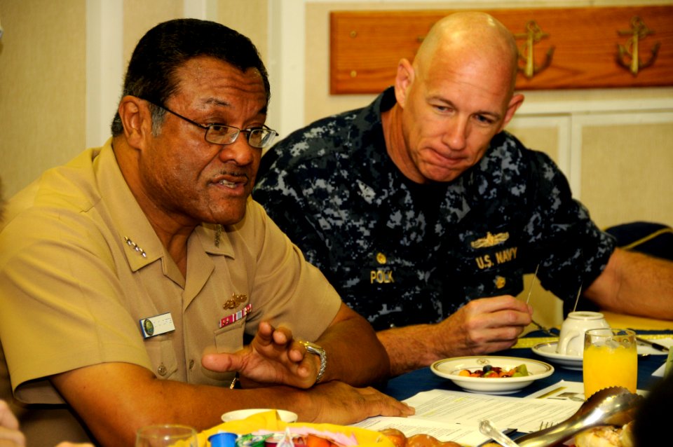 US Navy 100121-N-7498L-107 Vice Adm. D.C. Curtis, commander of Naval Surface Forces, held a round-table discussion over breakfast aboard the guided-missile cruiser USS Port Royal (CG 73)