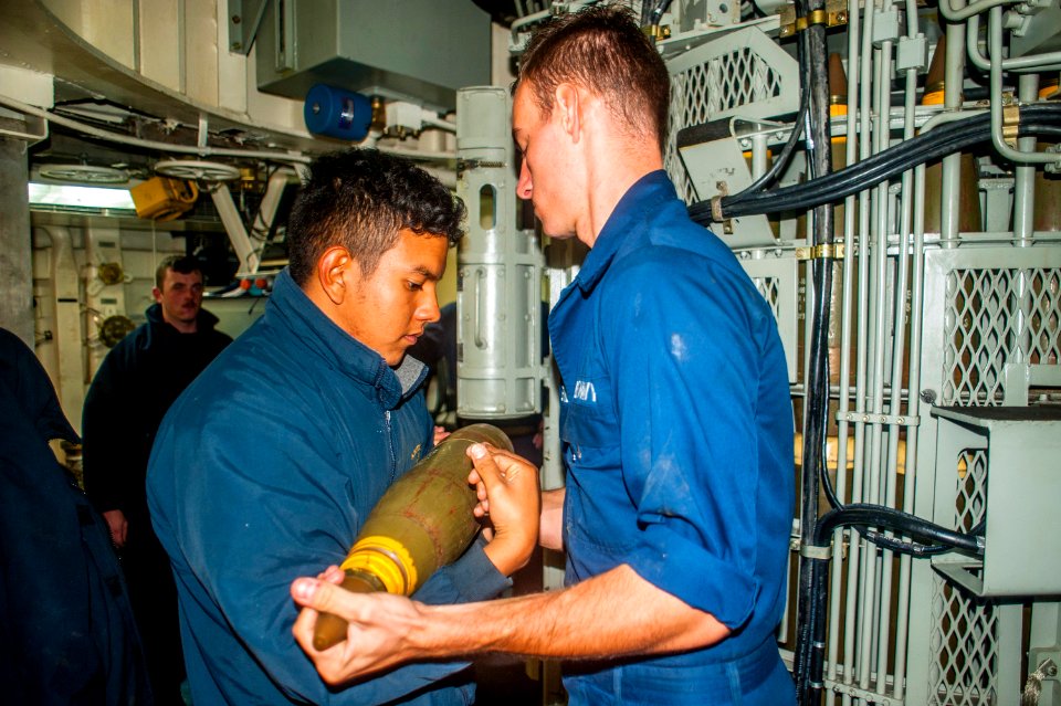 USS Antietam (CG 54) sailors prep for live-fire exercise 150708-N-BX824-029