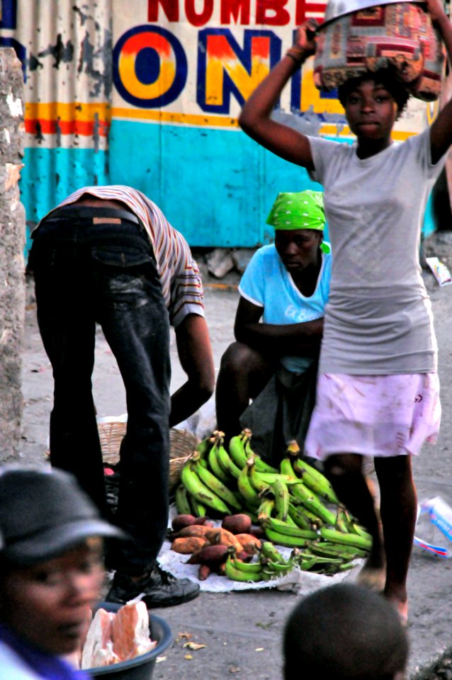 US Navy 100121-N-6006S-050 Haitian citizens attempt to regain a measure of normalcy in the aftermath of the recent earthquake while U.S. service members continue their efforts to provide assistance