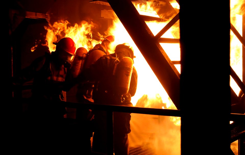 US Navy 100121-N-7478G-485 Sailors assigned to the U.S. 7th Fleet command ship USS Blue Ridge (LCC 19) participate in advanced firefighting training at the Center for Naval Engineering on Fleet Activities Yokosuka