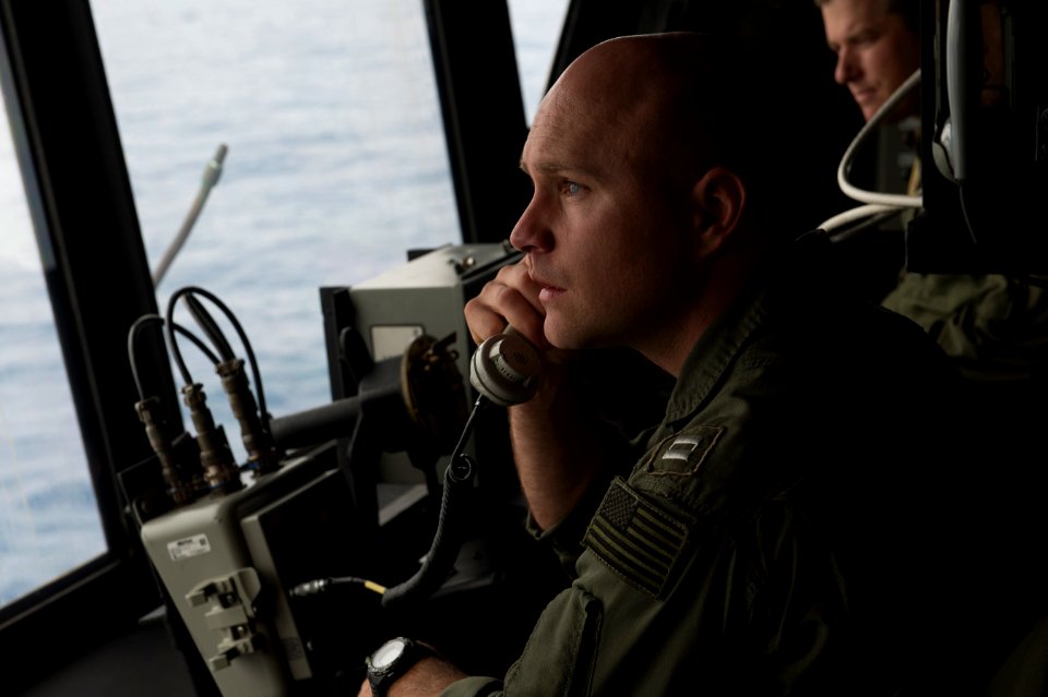 USS Anchorage Commissioning 130511-N-DR144-285