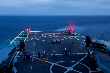 USS Anchorage deck landing qualifications 140409-N-KL846-269