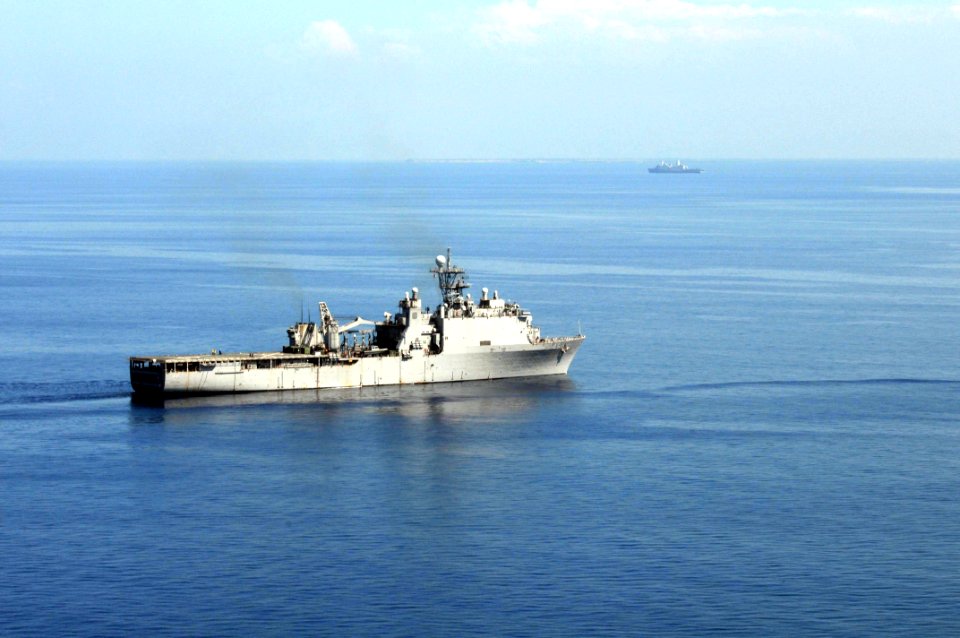 US Navy 100126-N-3592S-344 The amphibious dock landing ship USS Ashland (LSD 48) conducts humanitarian assistance operations in St. Marc Bay, Haiti