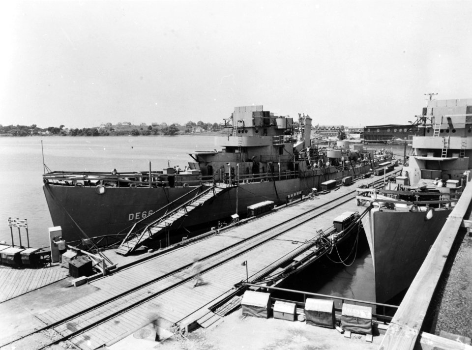 USS Amesbury (DE-66) fitting out at the Bethlehem Hingham Shipyard on 6 July 1943 (19-N-85626)