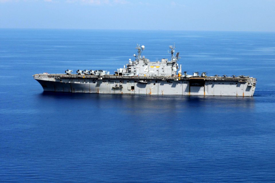 US Navy 100126-N-3592S-501 The amphibious assault ship USS Nassau (LHA 4) conducts humanitarian assistance operations in St. Marc Bay, Haiti