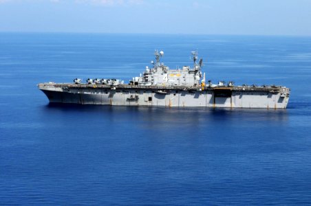 US Navy 100126-N-3592S-501 The amphibious assault ship USS Nassau (LHA 4) conducts humanitarian assistance operations in St. Marc Bay, Haiti