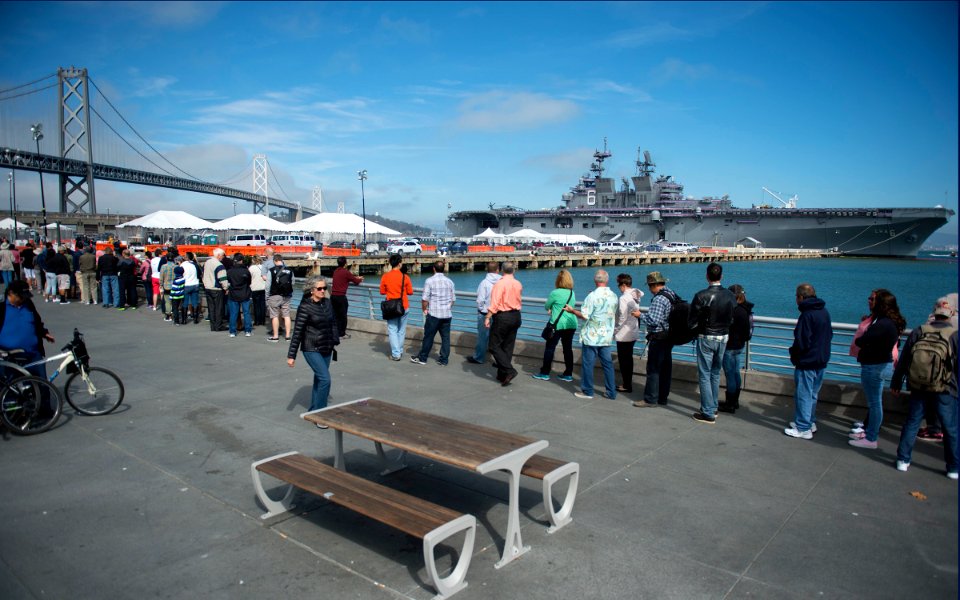 USS America tours 141009-N-FR671-155