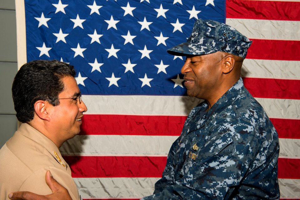 USS America receives distinguished visitors from El Salvador 140908-N-MD297-016