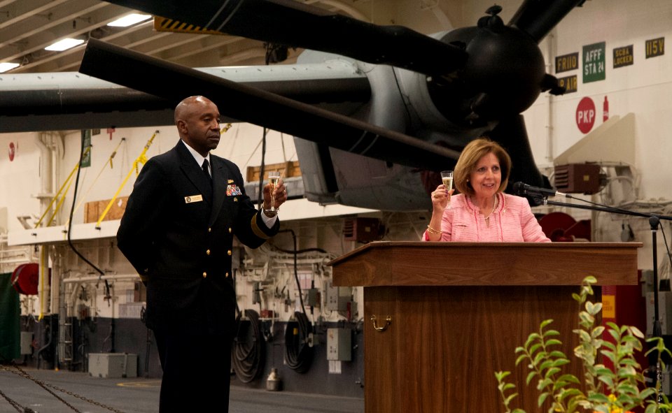 USS America reception 140807-N-LQ799-184