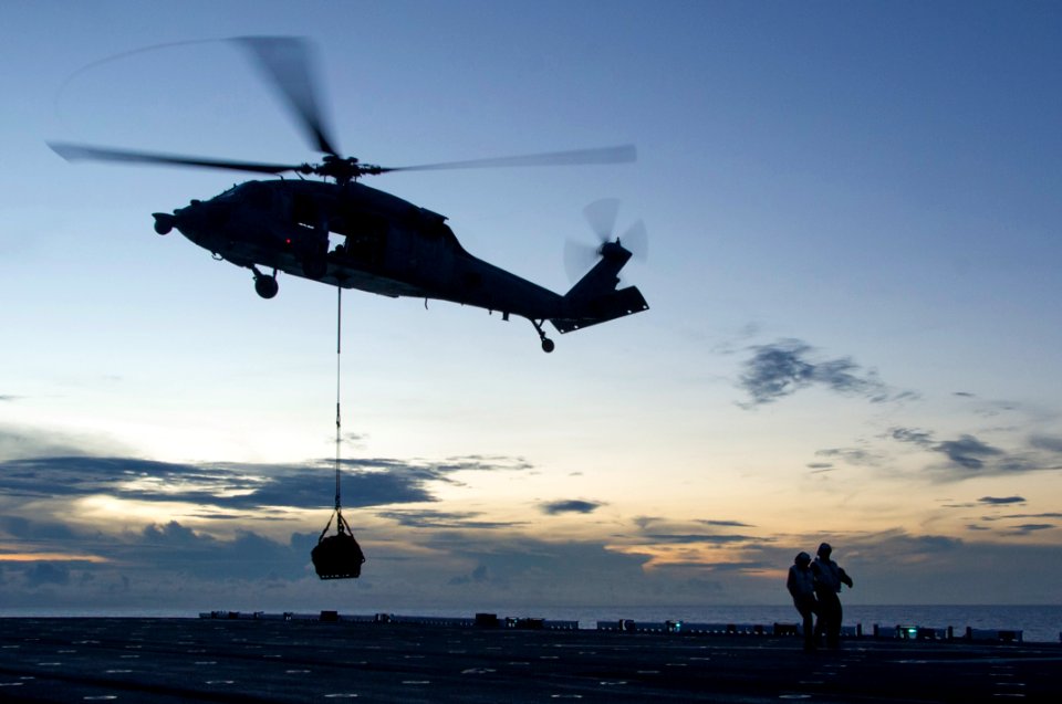 USS America operations 140909-N-MZ309-125