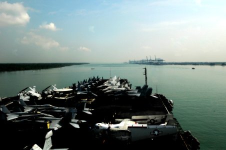 US Navy 100207-N-3038W-091 The aircraft carrier USS Nimitz (CVN 68) arrives in Port Klang for a scheduled port visit to Kuala Lumpur