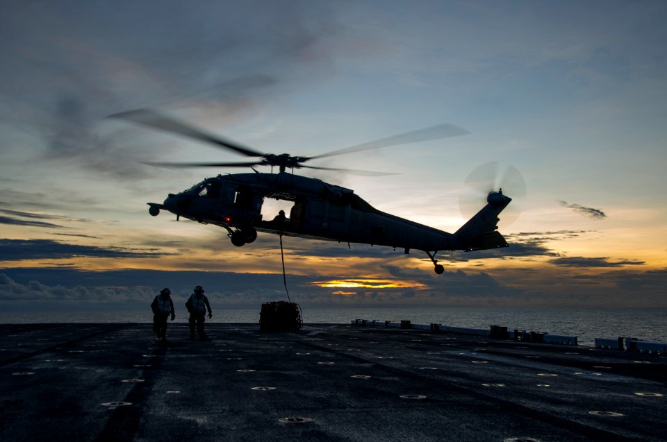 USS America operations 140909-N-MZ309-080